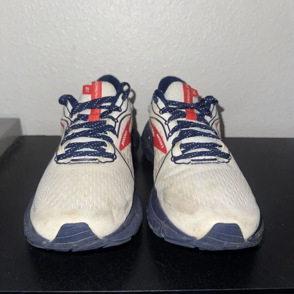 Brooks Women 9 Adrenaline GTS 21 Shoes White Blue Red Stars USA Patriotic